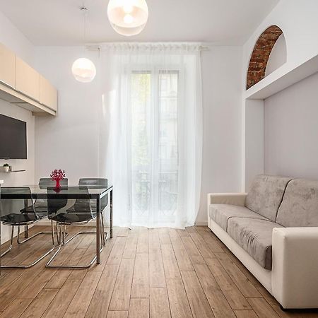 Classbnb-Elegant Apartment Near The City Center Milan Bagian luar foto