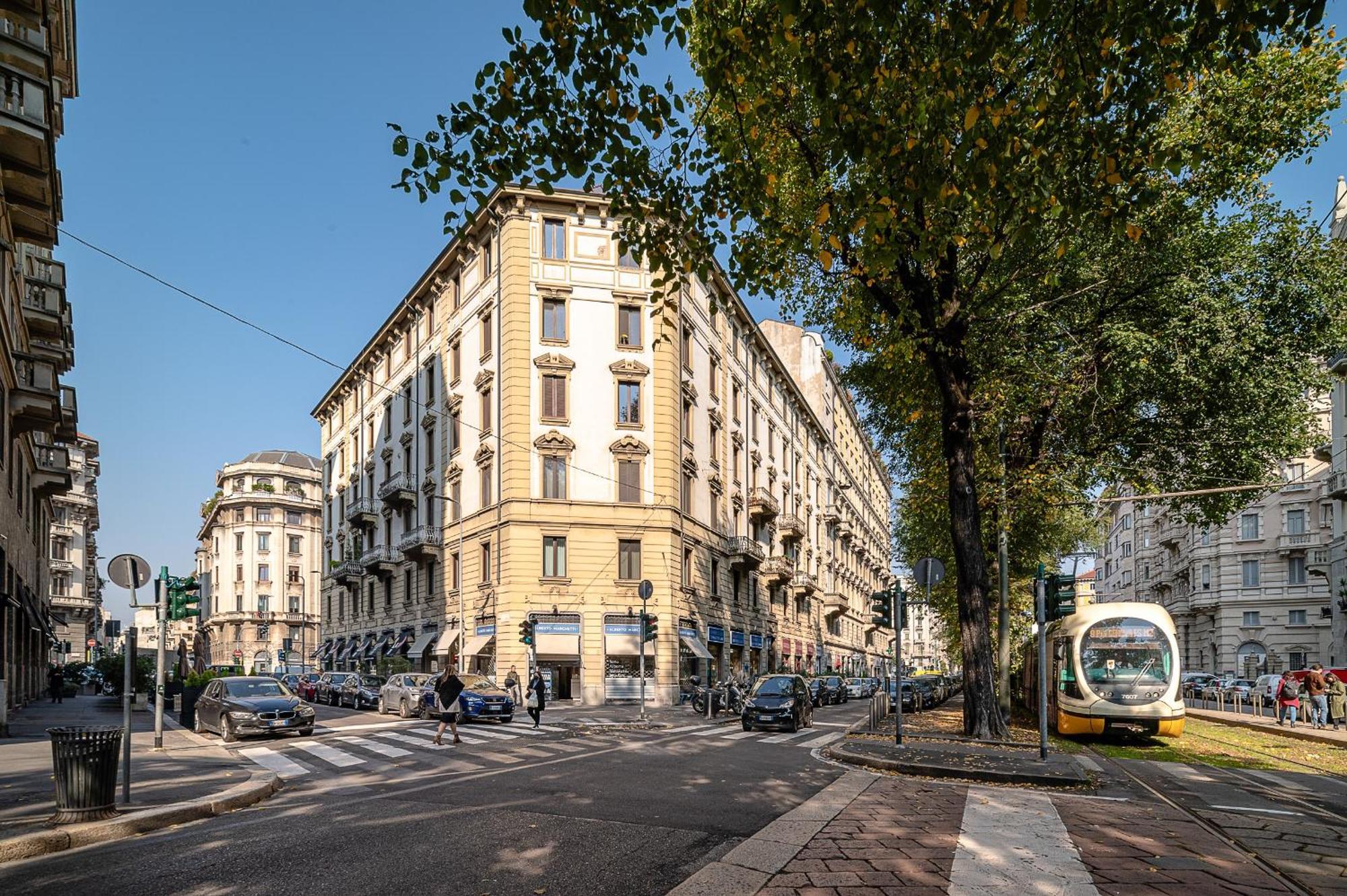 Classbnb-Elegant Apartment Near The City Center Milan Bagian luar foto